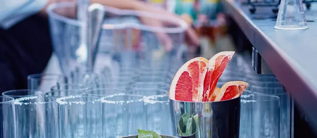 Mobile bar web design for event bartending services
