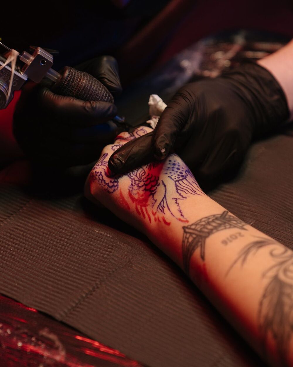 Fine line piece